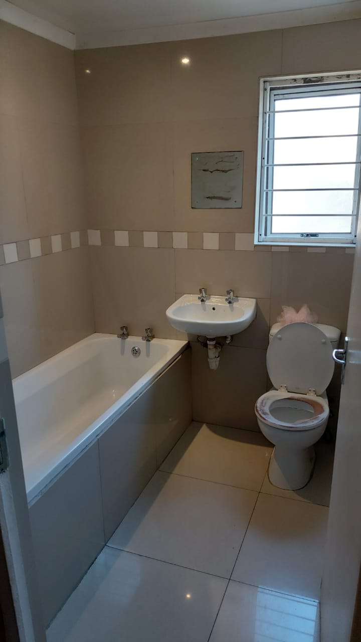  Bedroom Property for Sale in Harmony Village Western Cape